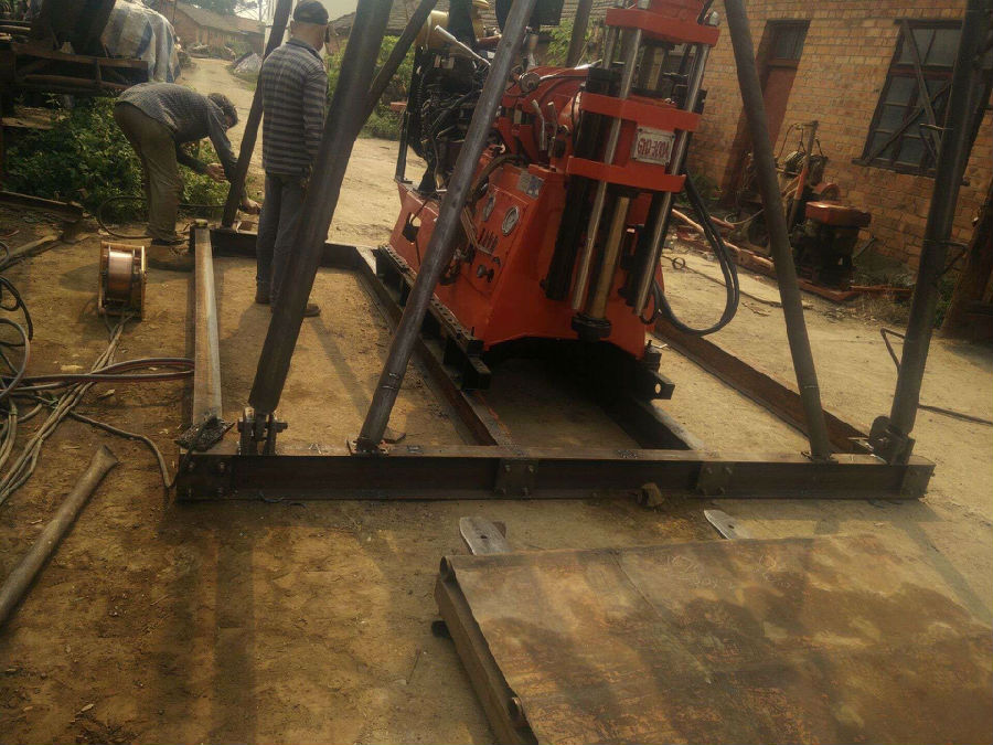 組裝鑽機(jī)300型